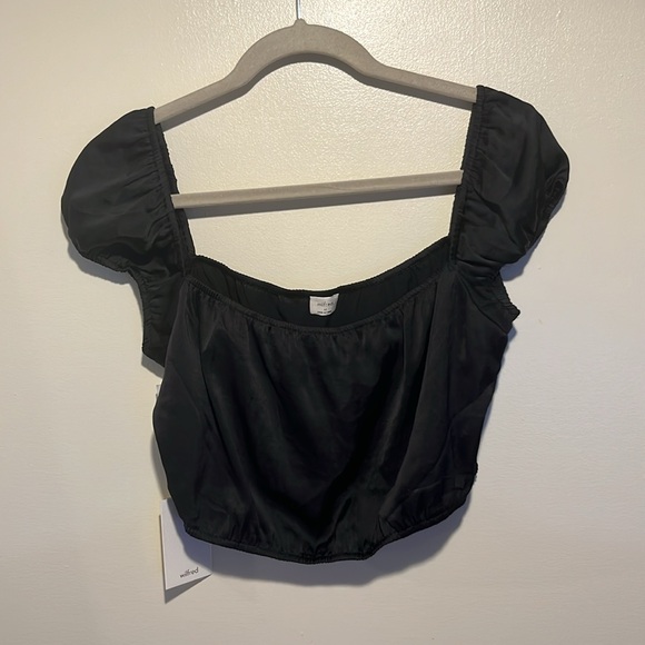 NWT Medium Black Wilfred Aritzia Ethereal Satin Blouse - Picture 3 of 8